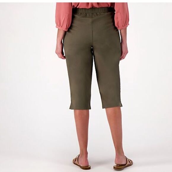 NWT Denim & Co Plus Size Black Twill Regular Fit Elastic Waist Capri Pants - 5X - Picture 2 of 7